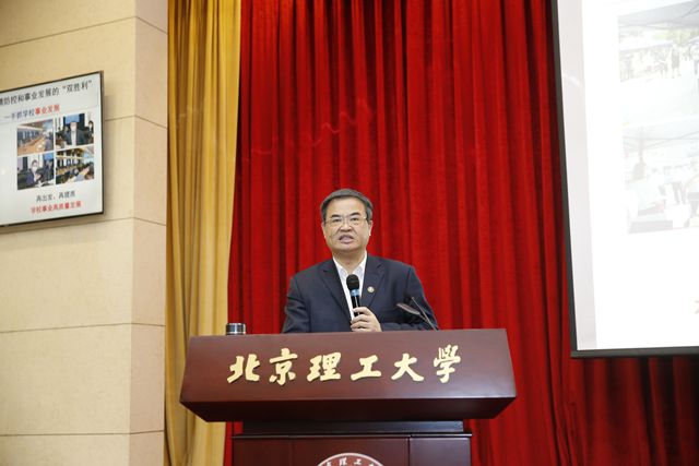 張校長_副本.jpg